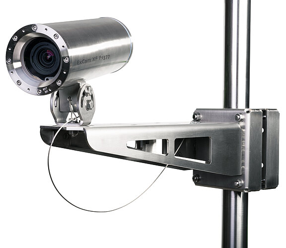 ExCam XF Q1377: ISO view right